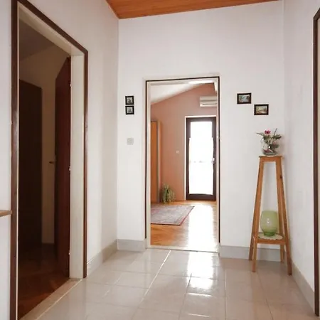 Apartment By The Sea Preko, Ugljan - 8522